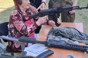 Zajecia wojskowe dla SAS w Zespołe Szkół nr 1 w Bratoszewicach