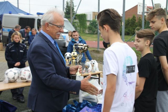 18 maja, na boisku Orlik na terenie SP 2 w Strykowie odbył się I Turniej Piłkarski „Żyję zdrowo na sportowo” oraz Piknik...