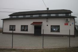 Budynek Świetlicy Wiejskiej we Wrzasku przed termomodernizacją