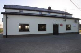 Budynek świetlicy wiejskiej we Wrzasku po termomodernizacji