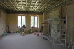 Budynek Świetlicy Wiejskiej w Woli Błędowej w trakcie termomodernizacji