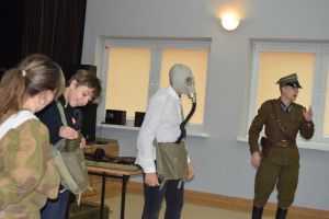 Lekcja historii w ramach obchodów 101 rocznicy odzyskania niepodległości przez Polskę.