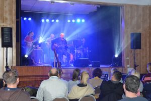 Koncert mikołajkowy PIOTR BUKARTYK i Zespół AJAGORE