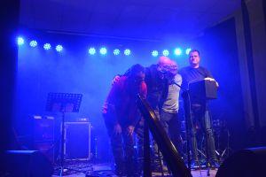 Koncert mikołajkowy PIOTR BUKARTYK i Zespół AJAGORE
