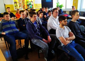 Dlaczego warto studiować w uczelniach wojskowych ??