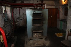 Budynek Szkoły Podstawowej nr 1 w Strykowie w trakcie termomodernizacji