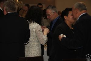 Wigilia Samorządowców 2018 - zdjęcie przedstawia strykowskich samorządowców, burmistrza, radnych, sołtysów podczas wigilii.