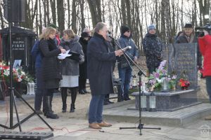 Zdjęcie przedstawia uczestników uroczystości Bitwa pod Dobrą stoczonej 24 lutego 1863 roku podczas powstania styczniowego -...