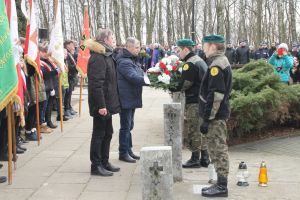 Zdjęcie przedstawia uczestników uroczystości Bitwa pod Dobrą stoczonej 24 lutego 1863 roku podczas powstania styczniowego -...