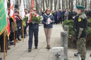 Zdjęcie przedstawia uczestników uroczystości Bitwa pod Dobrą stoczonej 24 lutego 1863 roku podczas powstania styczniowego -...