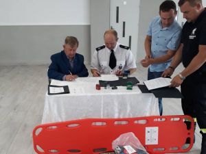 sprzęt i wyposażenie, niezbędne do udzielenia pomocy poszkodowanym dla jednostek OSP z terenu gminy Stryków.