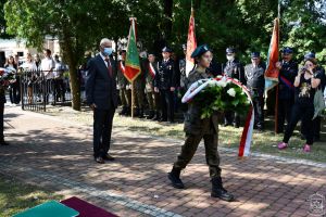 81. Rocznica Bitwy nad Bzurą - składanie kwiatów pod pomnikiem