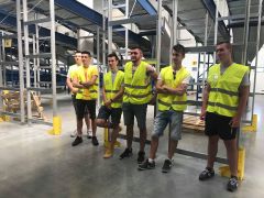 Uczniowie klasy II Technikum Logistycznego w firmie Geis
