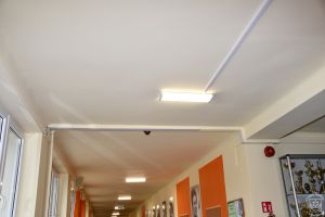Szkoła Podstawowa nr 2 w Strykowie oświetlenie LED-owe