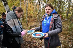 Przystanek w Kalinowie - nanoszenie kolorowych elementów