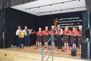 Koncert Seniorzy Seniorom w DK Niesułków