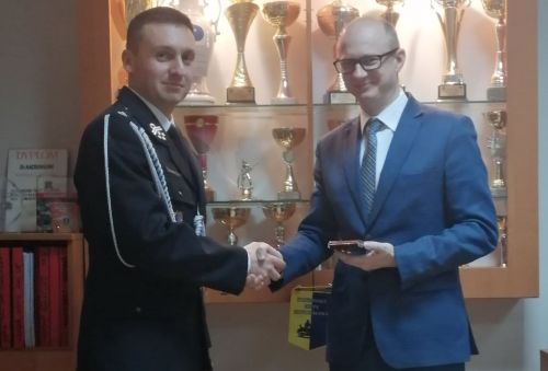 Burmistrz Strykowa Witold Kosmowski oraz Marek Perek prezes zarządu Oddziału M-G OSP