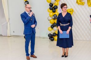 Burmistrz Witold Kosmowski oraz Dyrektor Beata Jachurska