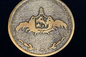 Medal "Zasłużony dla Ziemi Strykowskiej" rewers