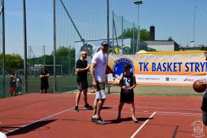 Marcin Gortat w Strykowie