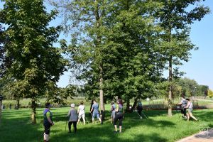 Warsztaty Nordic Walking w parku nad Moszczenicą, drugie z kolei zajęcia