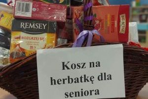 Herbatka dla seniora -  akcja Przedszkola Samorządowego w Strykowie