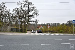Skrzyżowanie drogi gminnej z drogą wojewódzką 708 przed budową ronda