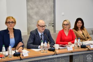 Skarbnik Gminy Stryków Iwona Stańczyk, Burmistrz Strykowa Witold Kosmowski, Zastępca Burmistrza Strykowa Tamara...