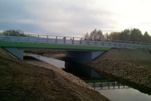 Most na drodze gminnej tuż po przebudowie