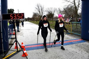 Zawodniczki 10 Biegu i Marszu Powstańca w Dobrej