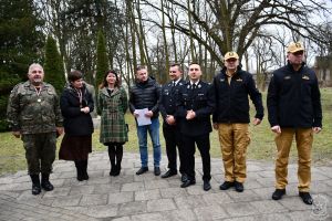 Andrzej Pożarlik - nauczyciel, Beata Jachurska - Dyrektor ZS Nr 1 w Bratoszewicach, Aneta Jędrzejczak-Sekretarz Gminy...