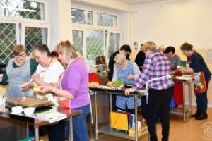 Warsztaty kulinarne Strykowskiej Akademii Seniora