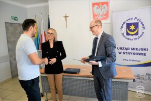 Laureat Nagrody Sportowej Burmistrza Strykowa - trener Wojciech Pożarlik. Nagrodę wręczyli Burmistrz Strykowa Witold...