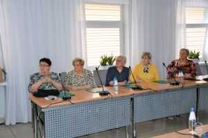 Warsztaty plastyczne Strykowskiej Akademii Seniora, zajęcia w Strykowie