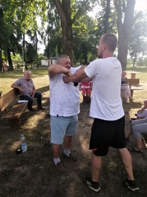 Zajęcia z samoobrony w ramach SAS, SP w Niesułkwie 26.06.2023 r.