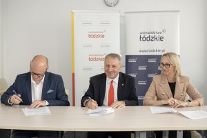Burmistrz Strykowa Witold Kosmowski, Andrzej Górczyński - Członek Zarządu WŁ, Zastępca Burmistrza Strykowa Tamara...