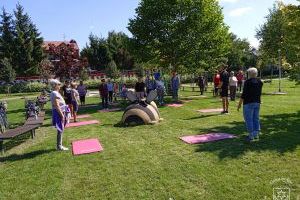 Zajęcia na siłowniach plenerowych w ramach SAS, park w Strykowie, 10.08.23