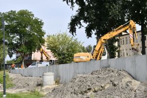 Przebudowa parkingu za Urzędem Miejskim w trakcie realizacji