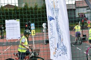 Festyn ,,Bezpieczny Rowerzysta’’🚴‍♀️na Orliku w Strykowie.