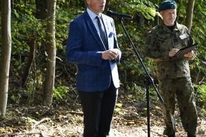 Odsłonięcie tablicy pamiątkowej w Dobieszkowie