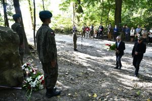 Odsłonięcie tablicy pamiątkowej w Dobieszkowie