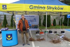 Akcja edukacyjno-ekologiczna „BĄDŹ EKO i zasadź w Gminie Stryków 🌳” - edycja jesień 2023.