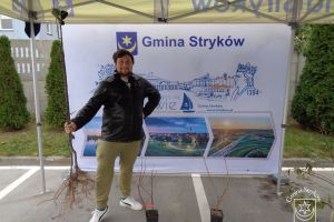 Akcja edukacyjno-ekologiczna „BĄDŹ EKO i zasadź w Gminie Stryków 🌳” - edycja jesień 2023.