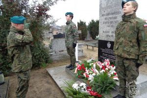 Odsłonięcie tablicy pamiątkowej na cmentarzu w Strykowie 15.12.2023 r.