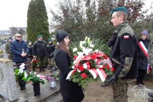Odsłonięcie tablicy pamiątkowej na cmentarzu w Strykowie 15.12.2023 r.