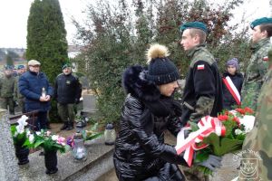 Odsłonięcie tablicy pamiątkowej na cmentarzu w Strykowie 15.12.2023 r.