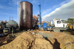 Budowa niezbędnej studni w Ługach, w trakcie wykonania nowego ujęcia wody