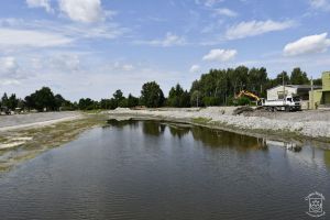 Modernizacja zbiornika wodnego w Dobrej, w trakcie modernizacji i odmulania zbiornika