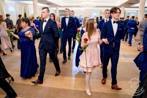 Studniówka 2024 maturzystów ZS Nr 1 w Bratoszewicach