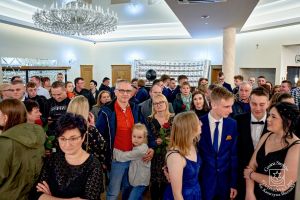 Studniówka 2024 maturzystów ZS Nr 1 w Bratoszewicach